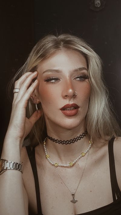 hellandastrid profile