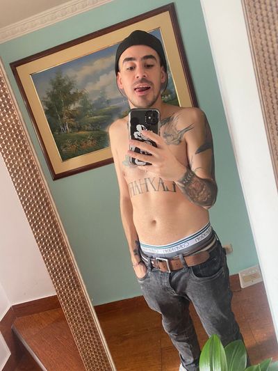 hottattooedguy profile