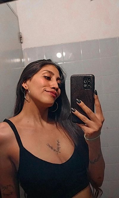 𝘾𝙖𝙣𝙙𝙚 𝙃𝙤𝙩 😈🥵 profile