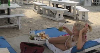 whitegirlyourss thumbnail