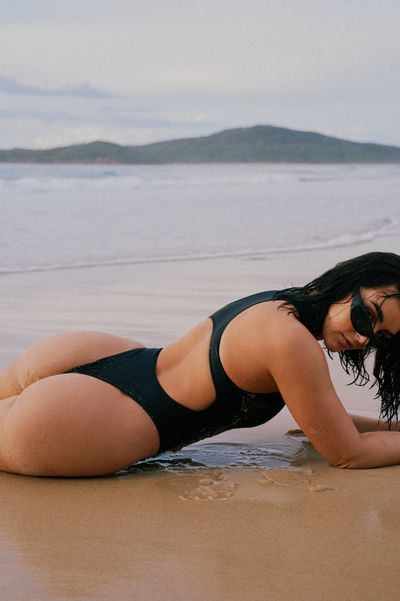 tessa_snow thumbnail