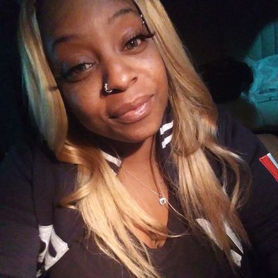 lovelykittykatt81 profile