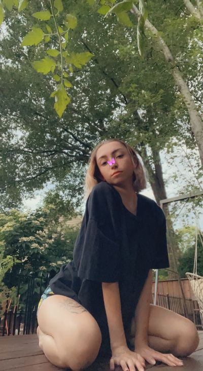 xxx.little.devil thumbnail