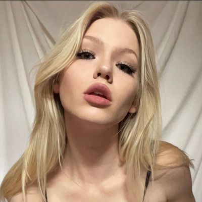 Little Vikki💋 profile