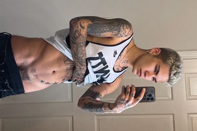 𝔰𝔞𝔦𝔫𝔱 thumbnail