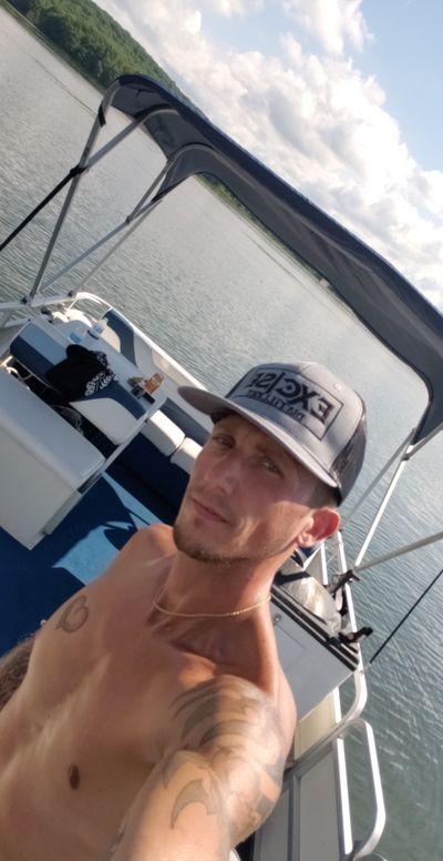 whitewidow85 profile