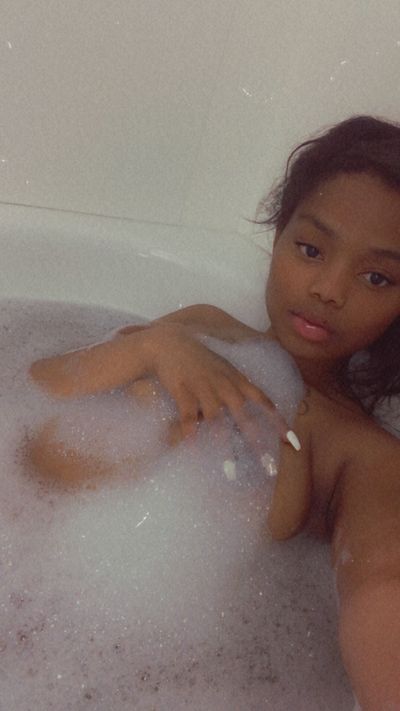 Carmel apple profile