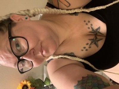 Glitterbiscuit profile