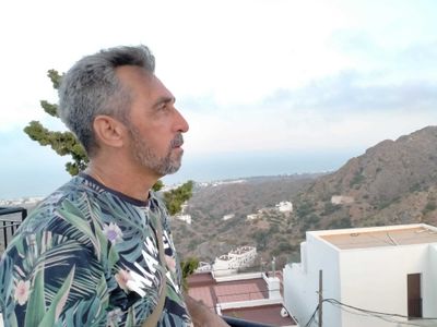 manueldaker thumbnail