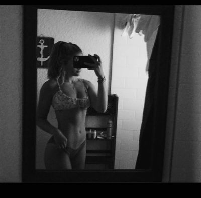 dahliadenali profile