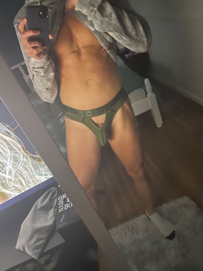 hungblondebrit profile