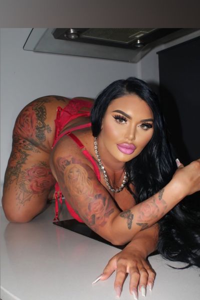 elliechloe thumbnail