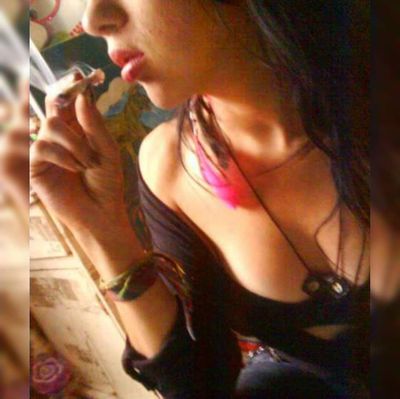 lareinaganjah profile