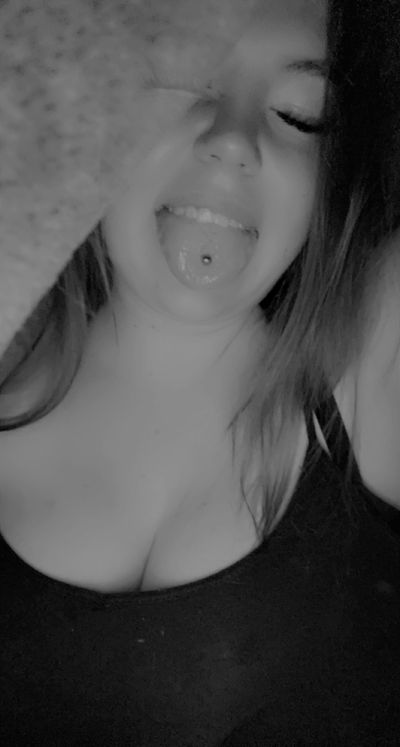 Lina.White.Official profile