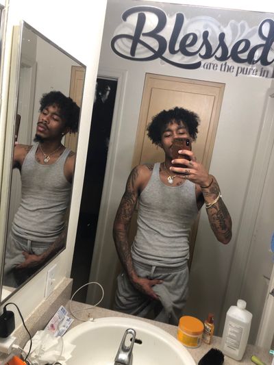 sheneedsdeee profile