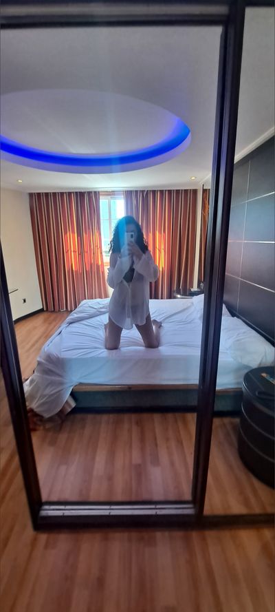 angelinadicaprio profile