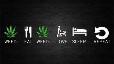 whiteboiwithabss thumbnail