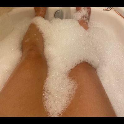 sofa.king.emmah thumbnail