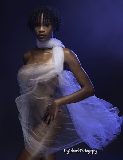 sam.thee.model profile