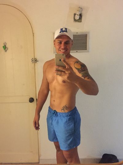 Mexican Bttm 🚨😈🐷 profile