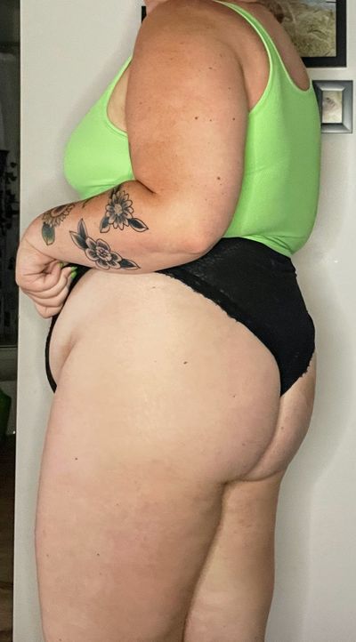 kittythenakedstoner profile