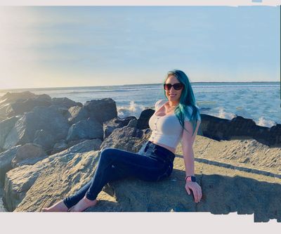 sky_blue_girl thumbnail