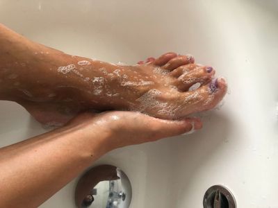 roxyfoxy25 thumbnail