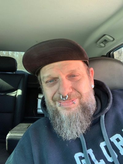 wellhungdaddy74 profile