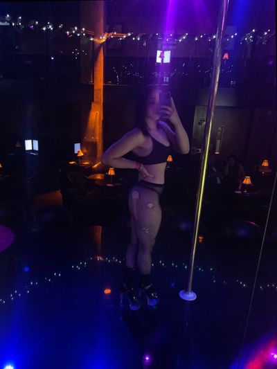 yesitsme.imher thumbnail