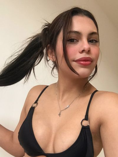 Dominique Claus profile