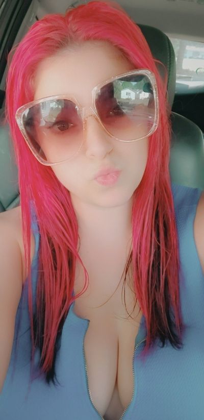 nikkiliouswiththebigtits profile