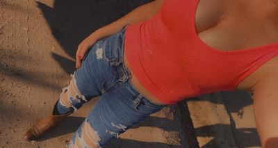 houseewifeyy thumbnail