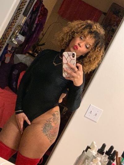 kamilleleone profile