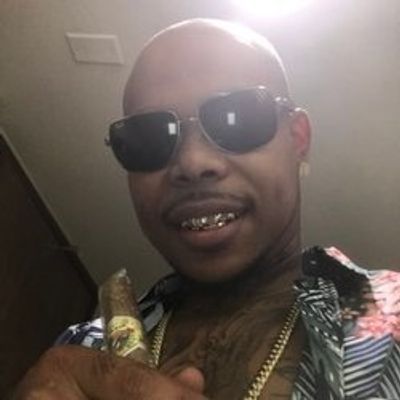 Domino Escobar profile