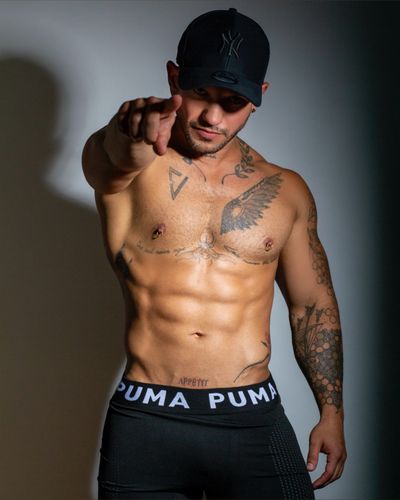 Adam Cast ✨ profile