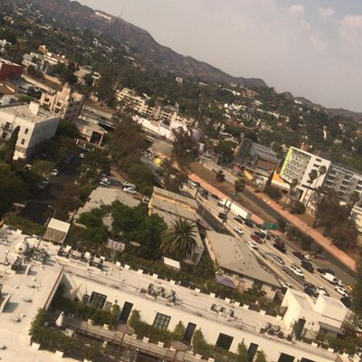 babylegtucked thumbnail