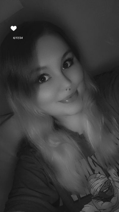 snowbunny2324 profile