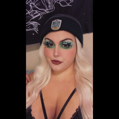 𝒷𝒶𝒷𝓎𝒹𝑜𝓁𝓁 𝒻𝓇𝑒𝑒 profile