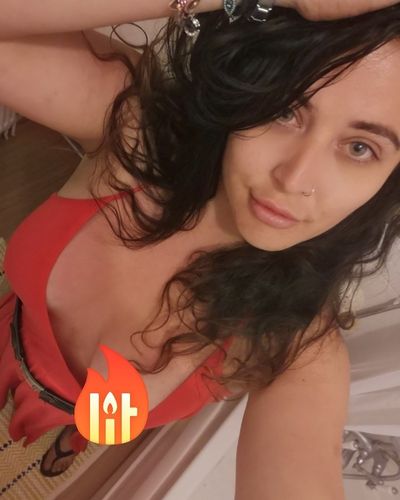 bustymusclebabe thumbnail