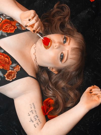 aubrey🖤 thumbnail