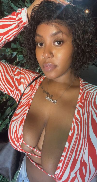 Lila Simonee profile