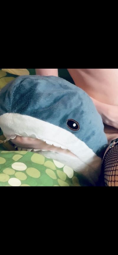 juli_in_space thumbnail