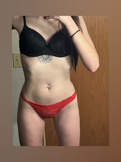 urlocalgothbxtch profile