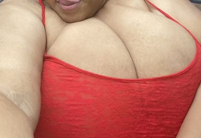 sexyreddbewbz profile