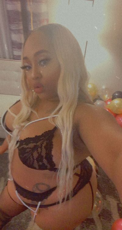 lickmycharmz profile