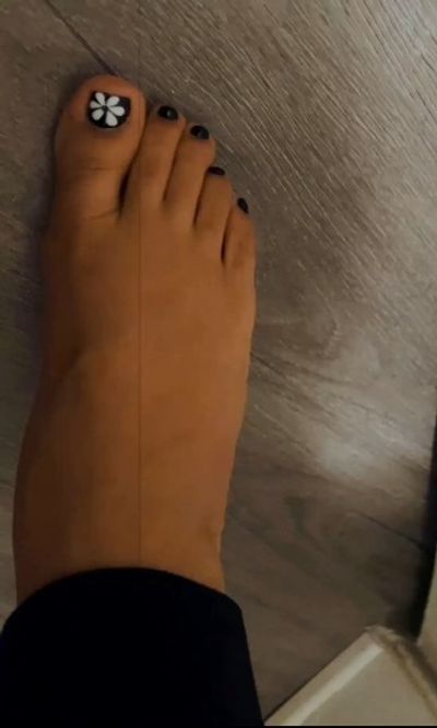 Footsies thumbnail