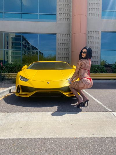 stella_valenciaga thumbnail