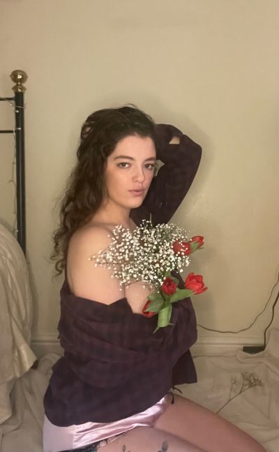 miss-elisa-rose profile