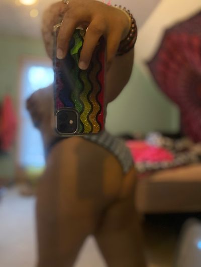 always wet💦😩 profile