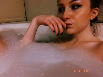 angeltoes1212 thumbnail